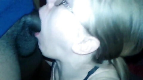 Petite Blanche Demontee Par Un Queutard...