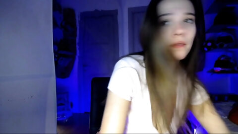 Love Chat Big Boobs Brunette Masturbating...